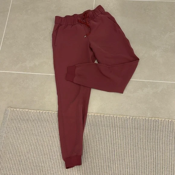 Lululemon Jogger - Picture 1 of 7